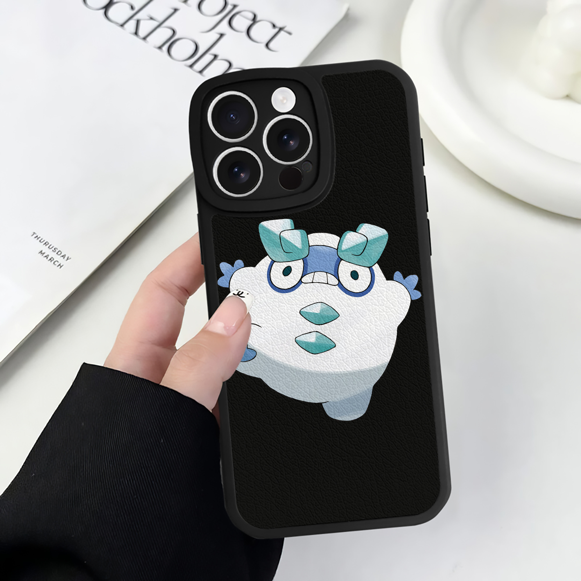 （画像用） ポケットモンスター Pokémon 【iPhone 16シリーズ対応】シリコンスマホケース（レザー調） 材質：シリコン